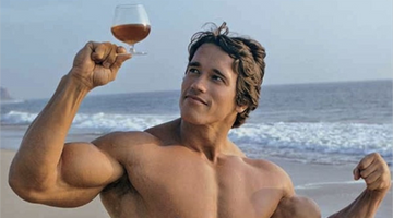 Arnie how to drink alcohol when training